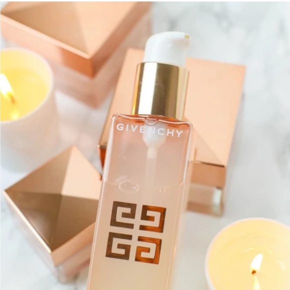 Givenchy L'Intemporel Youth Preparing Exquisite Lotion Essence